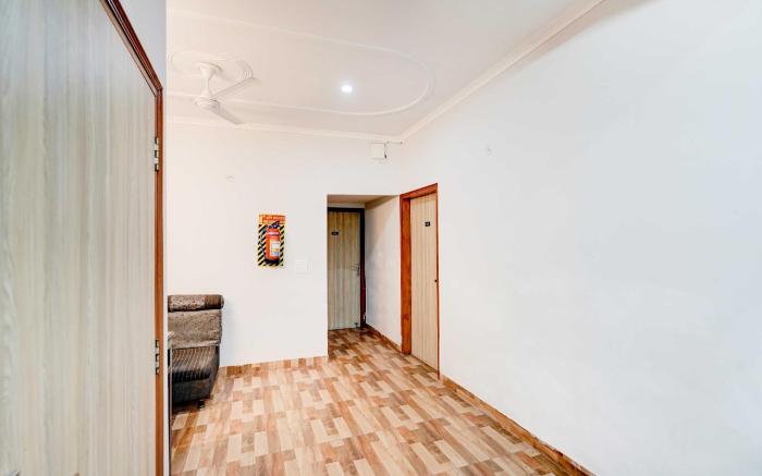 Hotel O Sector 20 Noida