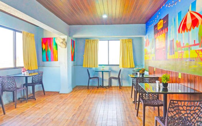 Townhouse Oak Amanora Mall