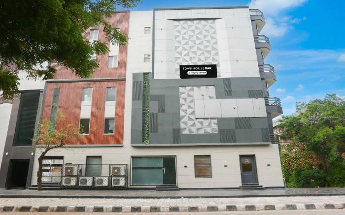 Townhouse Oak Samaypur Badli Metro