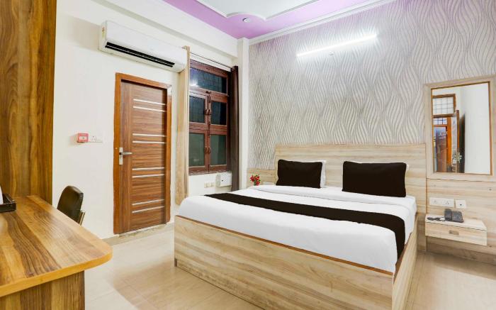 Collection O Sector 4 Gurgaon