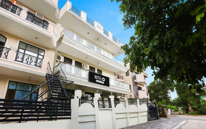 Hotel O Sector 45 Near Huda Metro Station