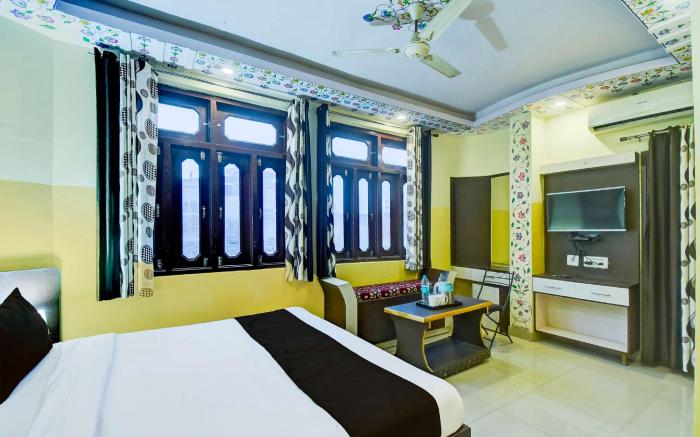 Hotel O Ramgarh Mod Near Hawa Mahal