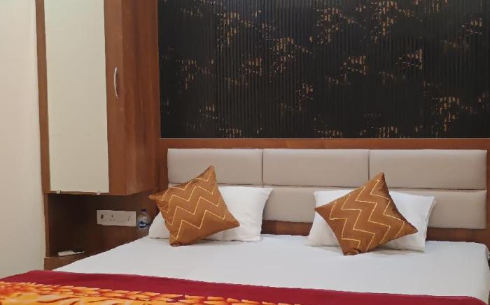 S R GUEST HOUSE