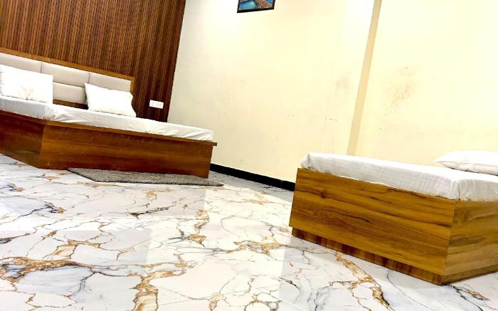  S R GUEST HOUSE