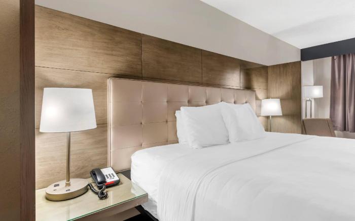 Comfort Inn Brooklyn Center