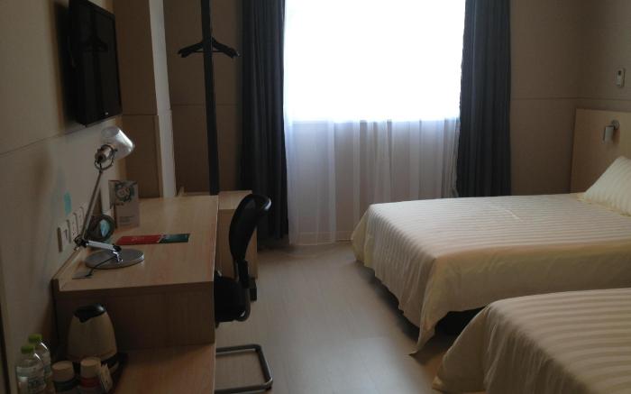 Jinjiang Inn Beihai Beibuwan Square Branch