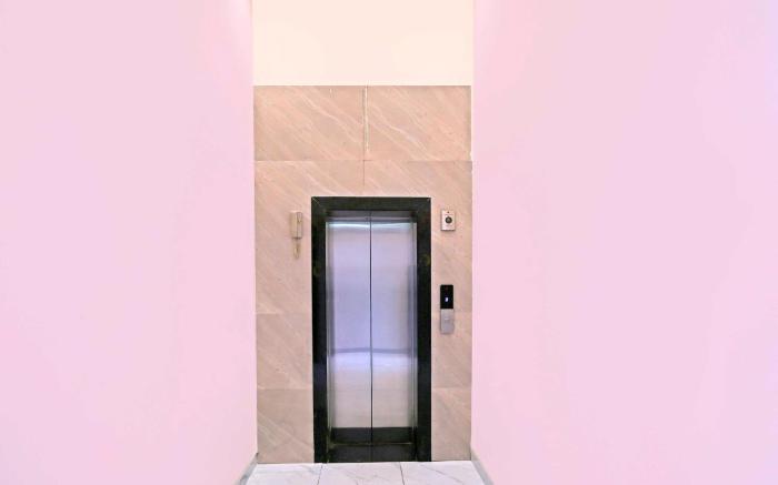 Townhouse Aurobindo Hospital