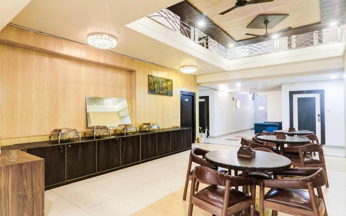 Hotel O Charbagh