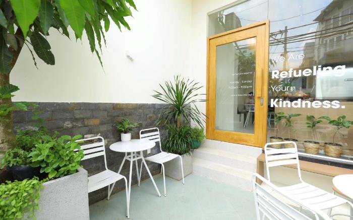 Chalet by Chase n Evelyn - Heart of Saigon 