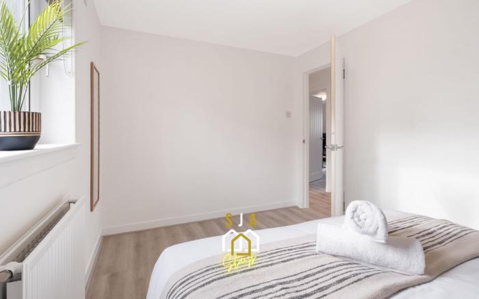 Forrest Road Stay - SJA Stays - Modern 2 Bed Apartment