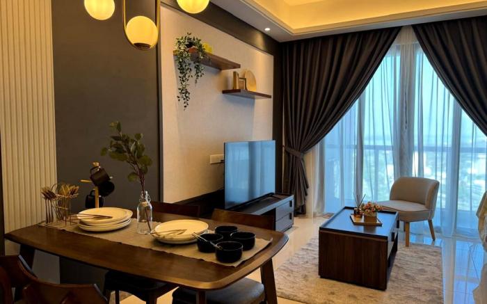 R&F Sea View 2BR Midnight Luxry Design 6 Pax