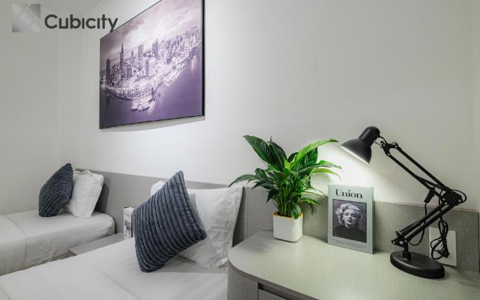 Cubicity De Tham