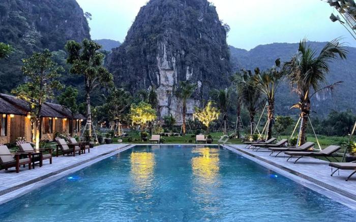 Tam Coc Peaceful Nature