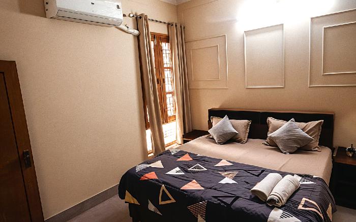 Rishidwar Homestay1BHK-FF| Rishilkesh by Homeyhuts