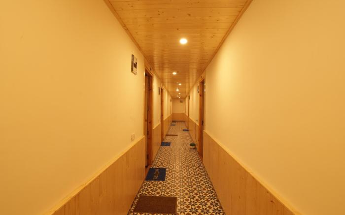  Heaven on Ground Zero, Manali