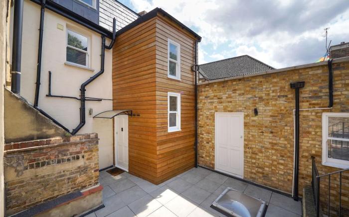 Central London Gem | 2-Level Flat Near Shoreditch