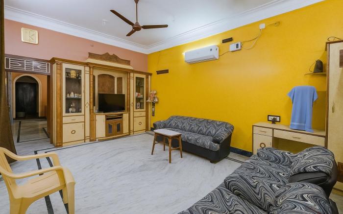 Trinetra Homestays