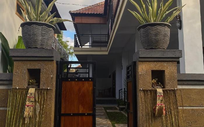 Holiday Guest House