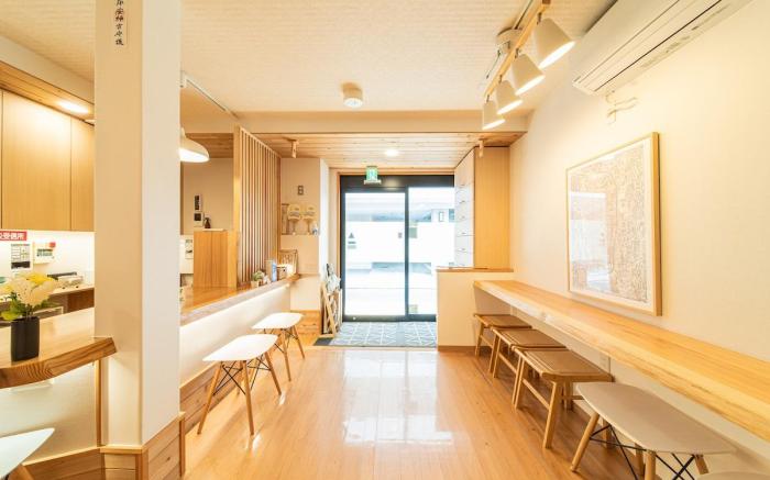 夏様・二条 二条駅徒歩すぐ！洋室ダブルルーム
