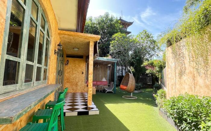 Villa secrets estate Bali Brown 