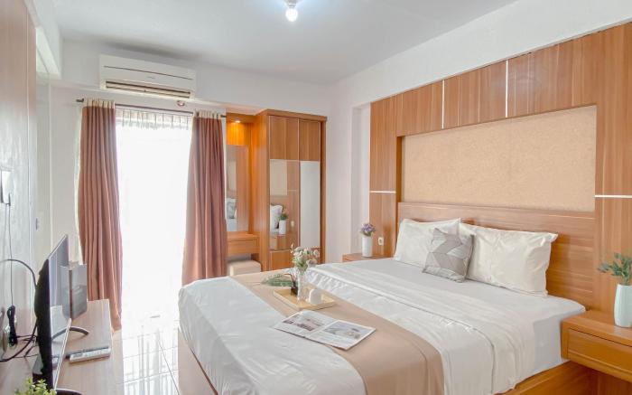 Cozy Studio at Bogor Valley Apartment By Travelio