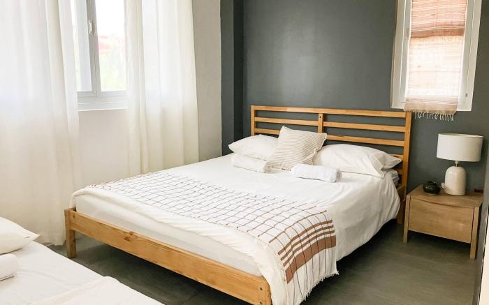 2BR laid back apartment, near beach