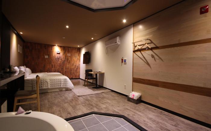 Hotel G7