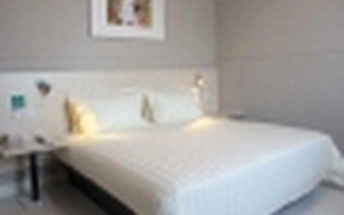 Jinjiang Inn Haikou Guomao Guomao Jinlong Road Youyi Yangguang City
