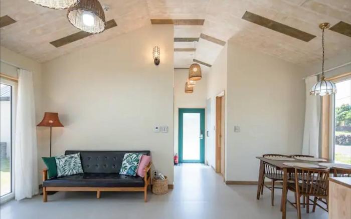 Gwarangpelong Minbak Jeju Couple Family Private House