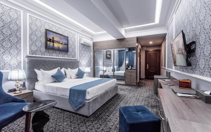 HuaYue Mansion Hotel
