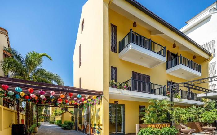 4BR Villa with Pool & Kitchen Near Coconut Forest