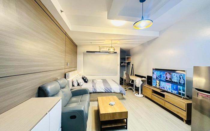 Malate Bayview Mansion with Balcony (KoreaTown)