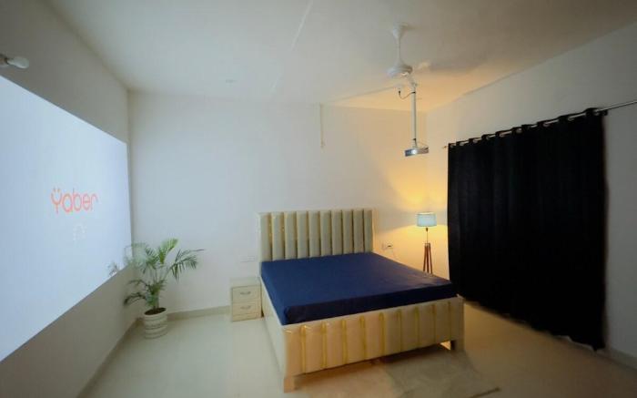 The Happy Hangout-Luxe Stay