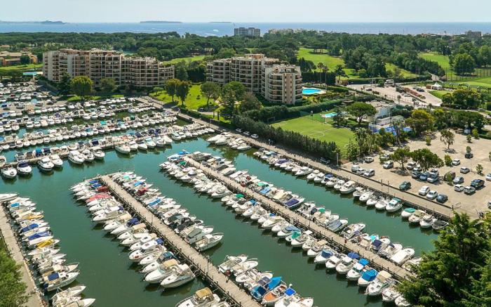 Cannes Marina Appart Hotel Mandelieu