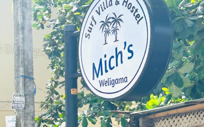 Mich's Surf Villa & Hostel