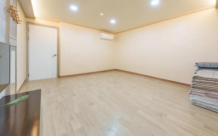 Boryeong The Daecheon Story Pension