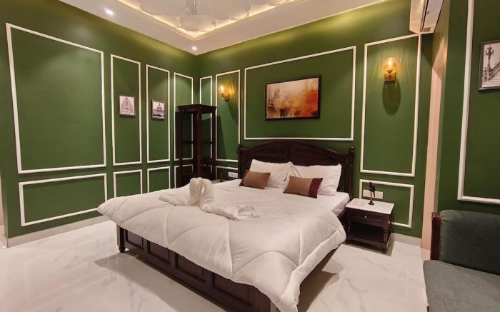 After House l unique 2-BHK Colonik+Tropical Stay
