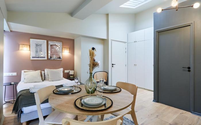 Charming  Studio Center of Paris with AC