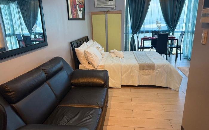 Walk to NAIA 3 | Airport View