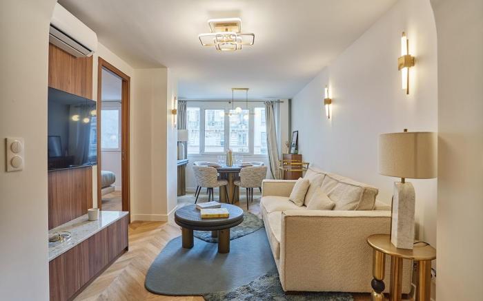 Apartment in the Center of Paris