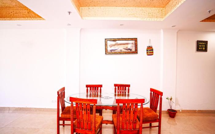 Hotel Moon Taj Near Yashobhoomi Convention Centre