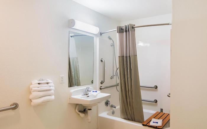 Motel 6 Phoenix, AZ – Sky Harbor