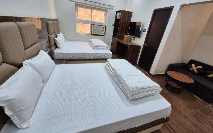 Hotel Varanasi Suites 