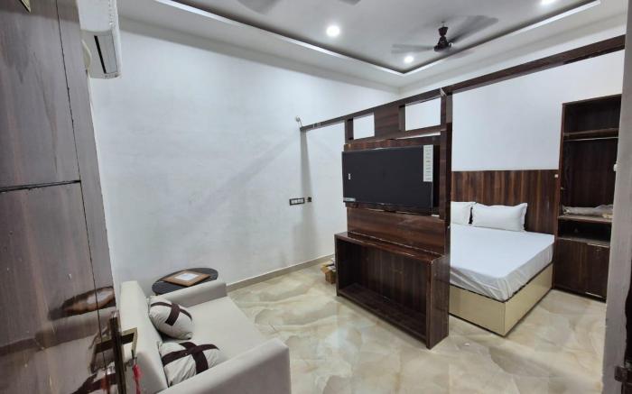 Hotel Varanasi Suites 