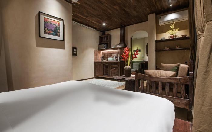 4. Elevated Urban Stay W/Netflix+Bathtub+Wifi
