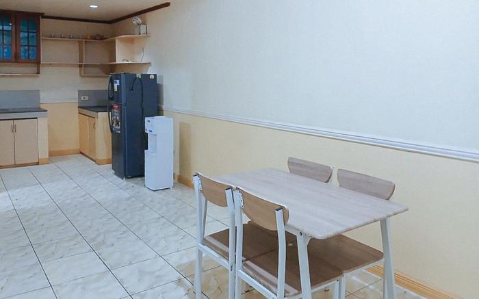 RedDoorz @ Yssa Ademar near Robinsons Jaro