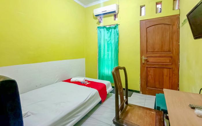 WILUDJENG Guest House near Alun Alun Sragen Mitra RedDoorz