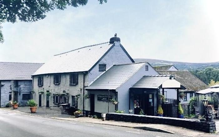 Roadhouse Llanwenarth