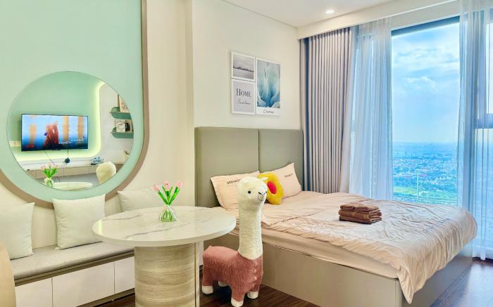Lux Suite - Free Pool & Gym, Vinhomes Smart, Hanoi