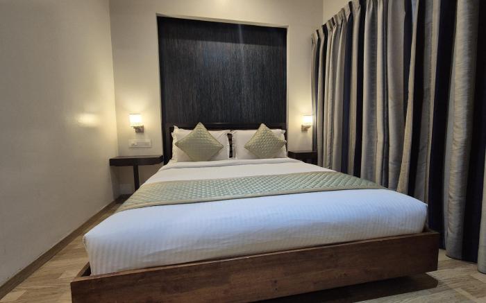 R D HOTELS HSR
